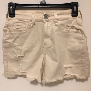 So curvy midi cream distressed jean‎ shorts women’s size 1/25